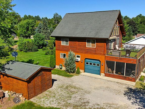 3rd image of 4670 Grant Dr