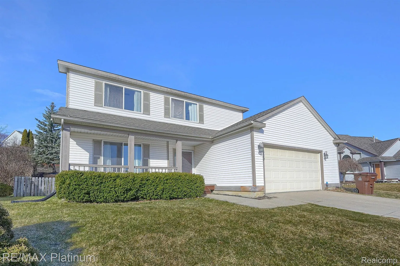 1330 Edgebrook Dr photo 1