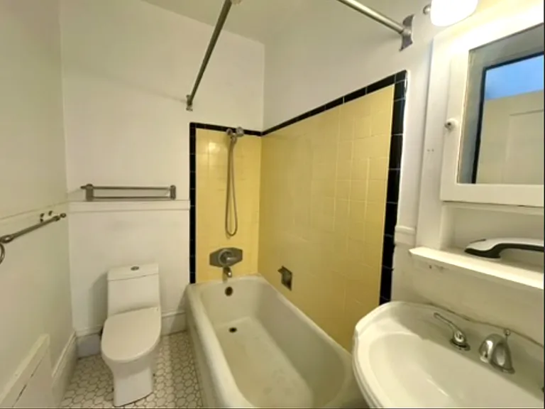 3400 Fulton St #4 — Photo 10