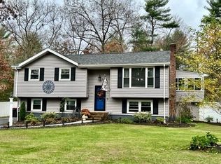 320 Titicut Rd, Raynham, MA 02767
