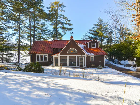 10 Hummingbird Lane, Waterboro, ME 04087