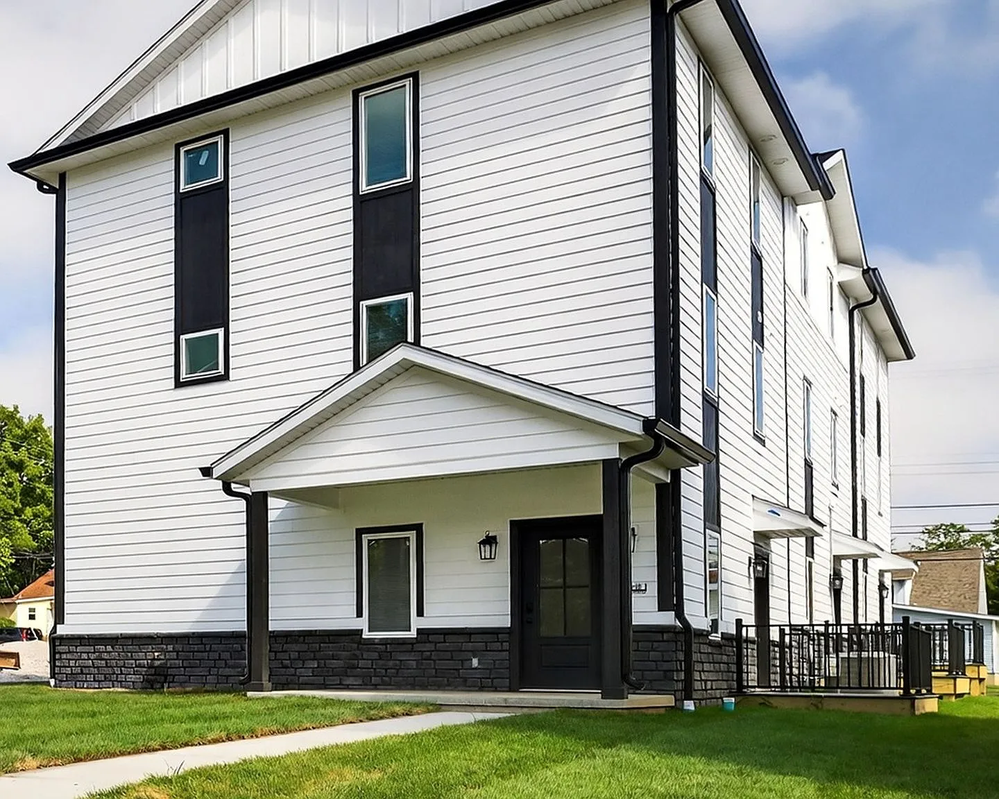August 2025 Brand New Luxury Build! 4 Bed, 4 Bath Townhome! — Photo 2