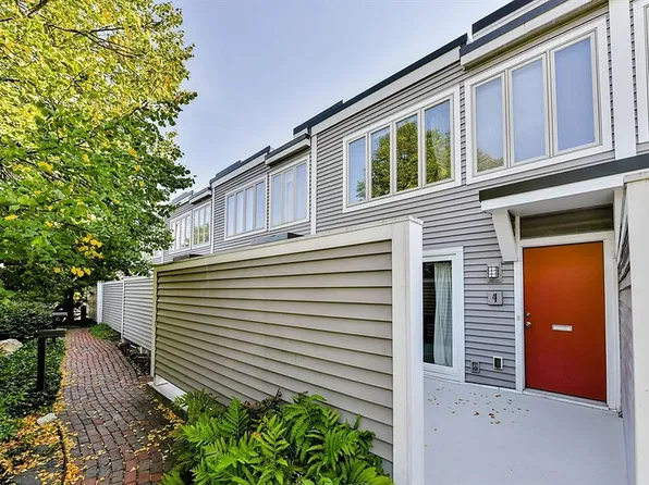 676 Huron Ave #4, Cambridge, MA 02138