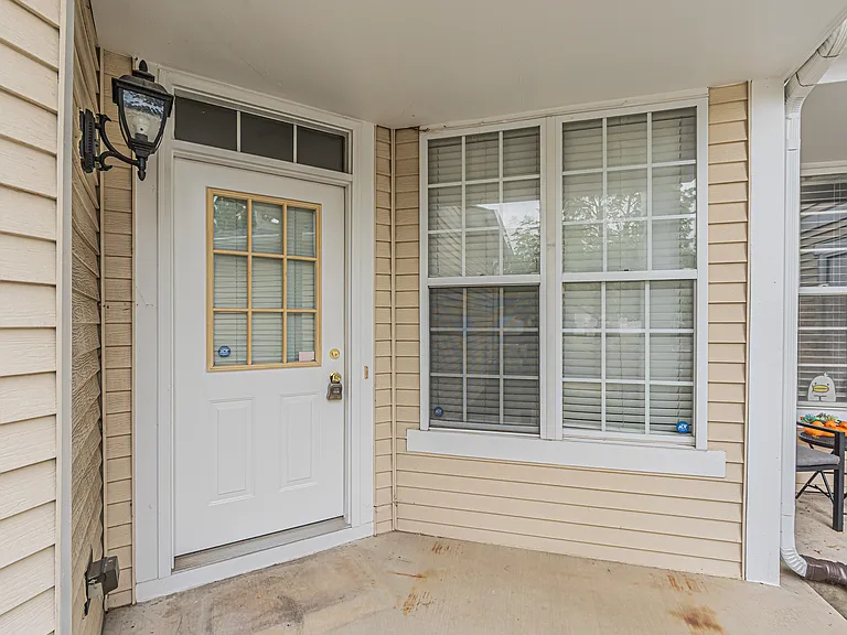 989 Sheridan Cir — Photo 26