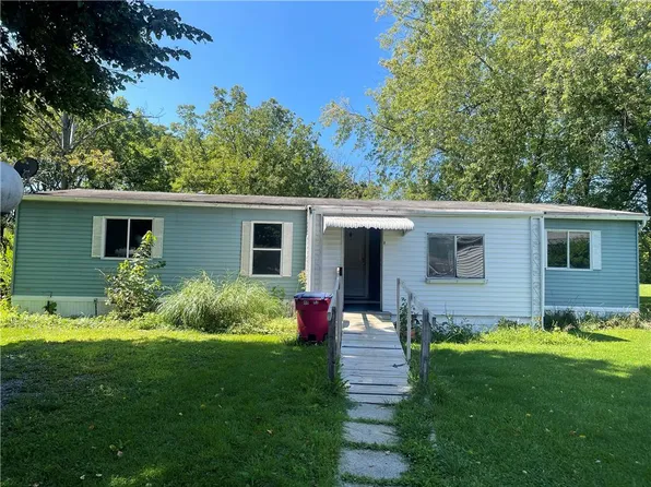 8883 Breinig Run Cir, Breinigsville, PA 18031
