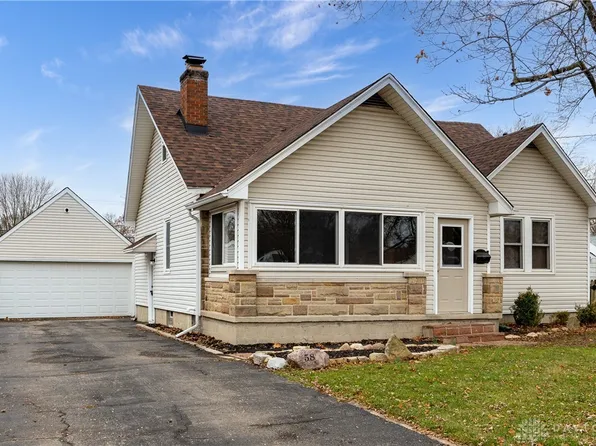 58 Oaklawn Ave, Medway, OH 45341