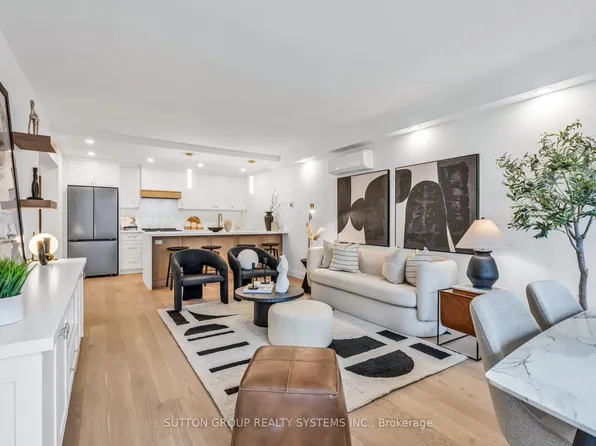 45 Southport St #706, Toronto, ON M6S 3N5