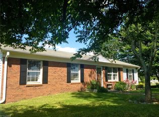 5529 Macy Grove Rd, Kernersville, NC 27284
