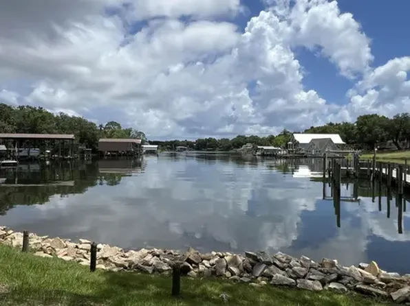 210 Pelham Rd, Fort Walton Beach, FL