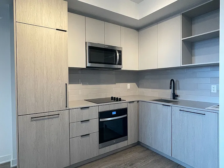 1185 Dupont St #503 — Photo 3