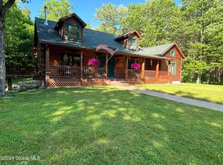 5982 Greens Corner Rd, Galway, NY 12074