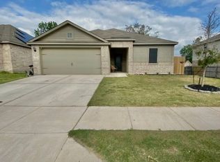 513 Cross Ridge Cir N, Fort Worth, TX 76120