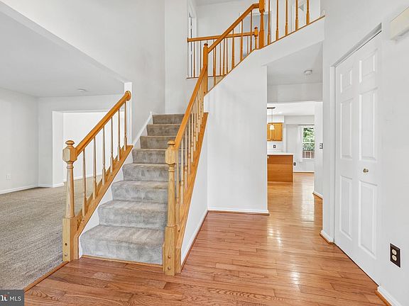 4th image of 311 Ashton Dr SW