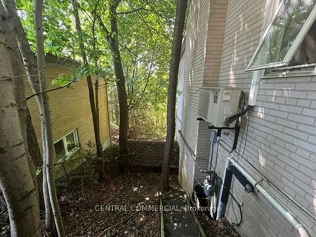 32 Heathview Ave — Photo 42