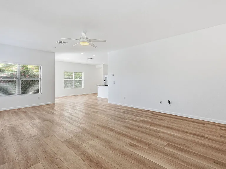 7500 E Deer Valley Rd #47 — Photo 10