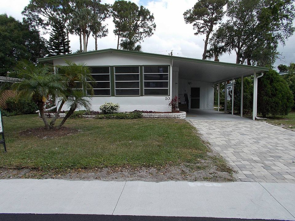 1st image of 10 Royal Palm Cir