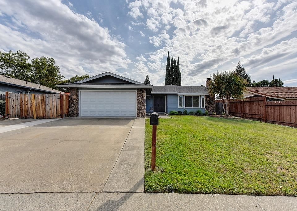 1st image of 7840 Sungarden Dr