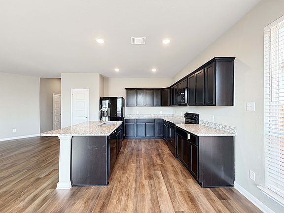 5th image of 178 Arvil Dr