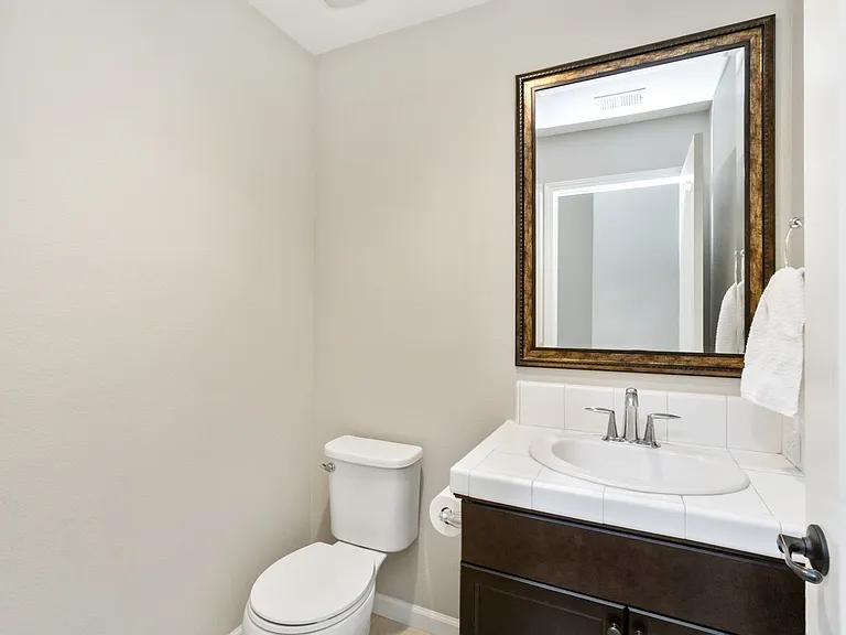 3564 Bellaire Ave — Photo 6