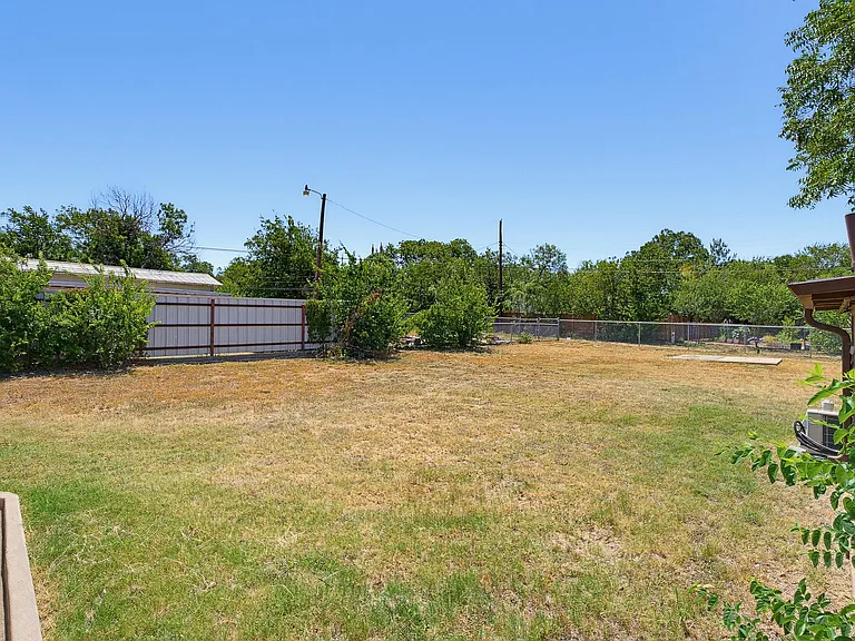 2023 S 5th St #F — Photo 21