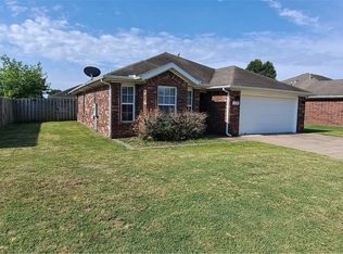 3703 SW Carriageway Ave, Bentonville, AR 72712