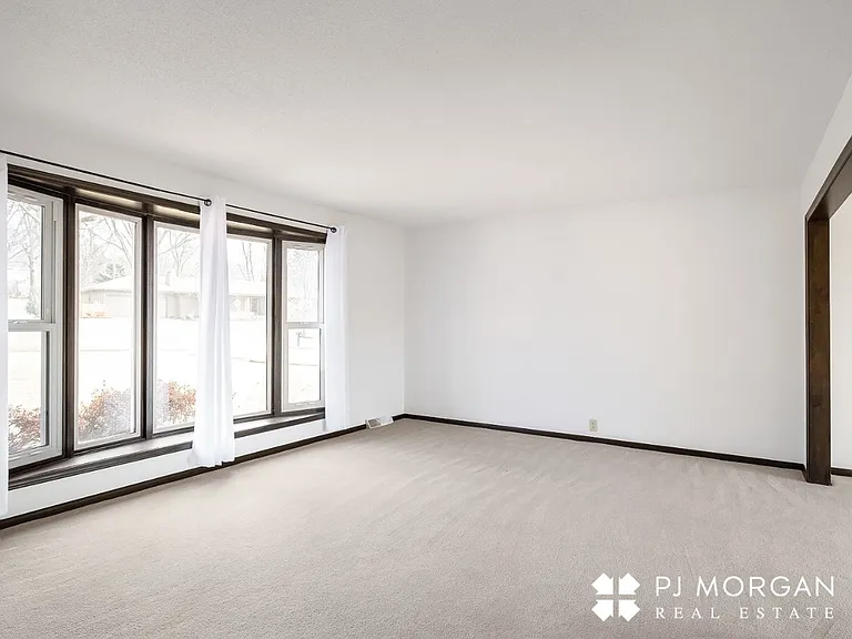 1312 S 118th St — Photo 12