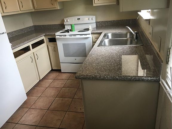 4th image of 40459 W Hernandez Ave
