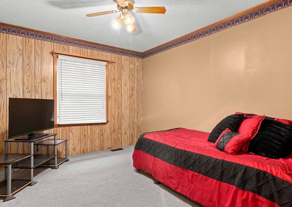2nd image of 1784 Williams Cir