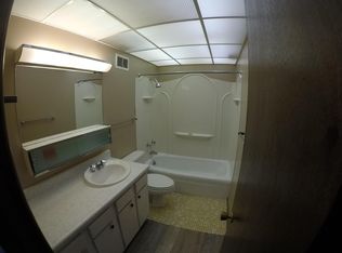 3467 Hillcrest Rd APT 4, Dubuque, IA 52002