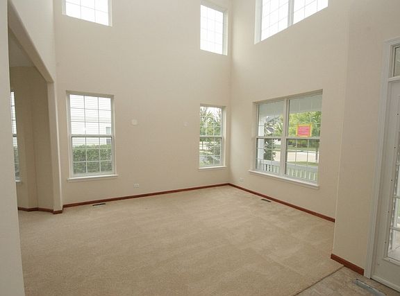 3rd image of 10713 Biltmore Ln