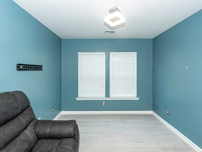 245 Swamp Creek Ln — Photo 16