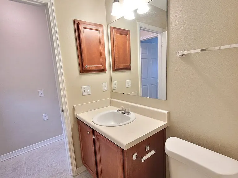 7802 Heirloom Dr — Photo 15