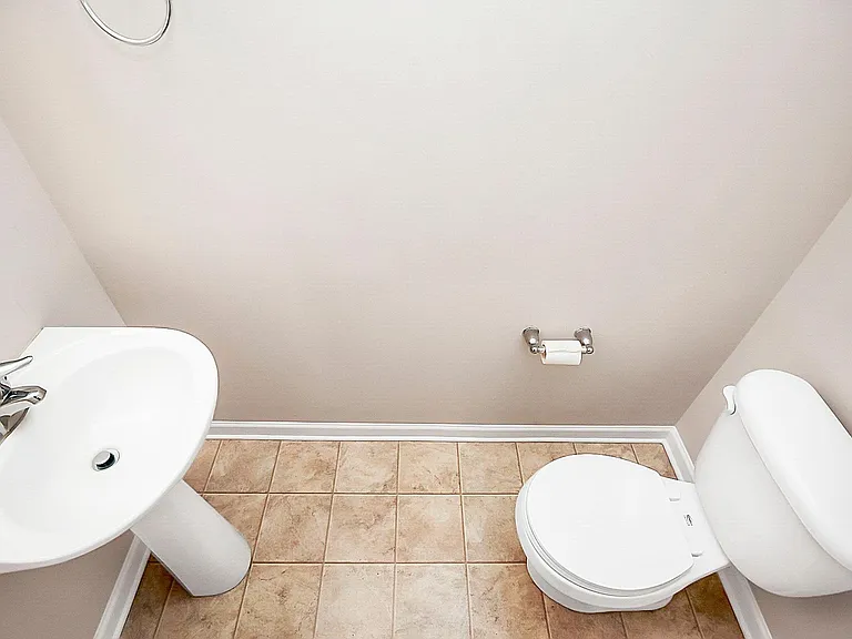 12433 McGrath Dr — Photo 6