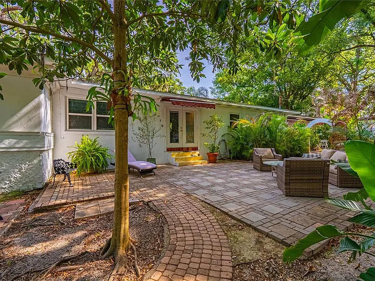 401 Bullard Pkwy — Photo 26