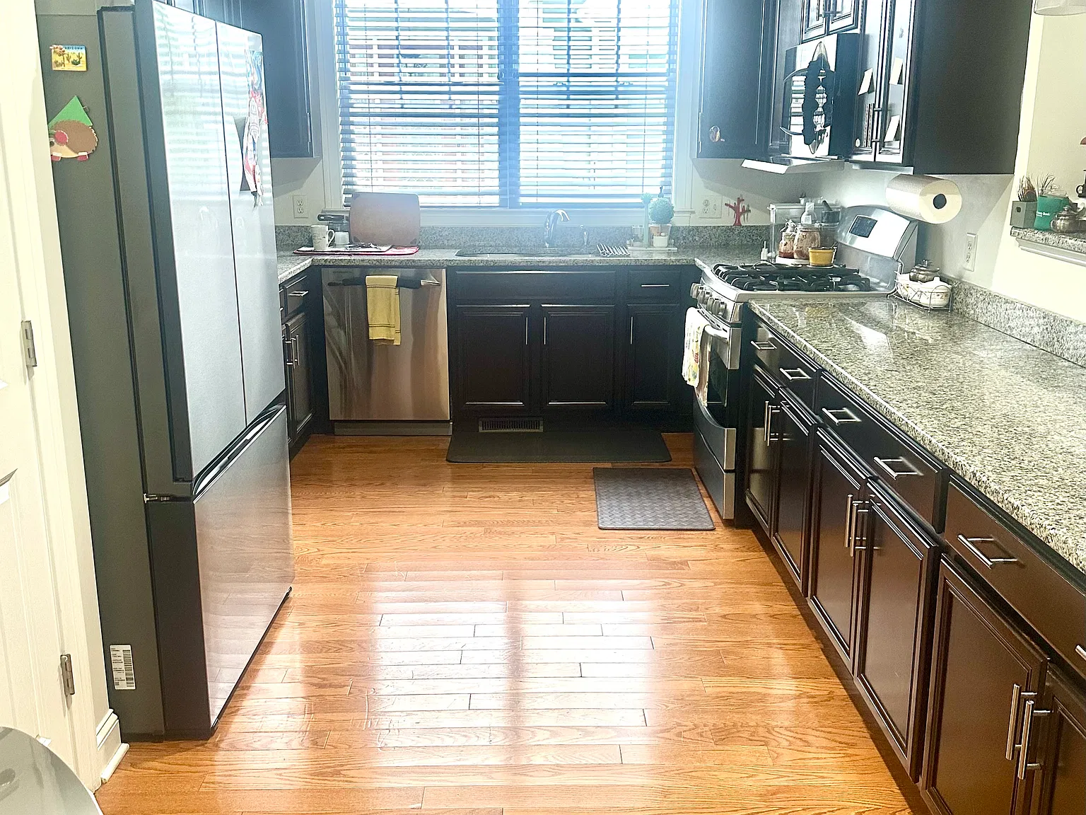 3 bed, 3.5 bath, 2895 sqft, $4,500 — Photo 4
