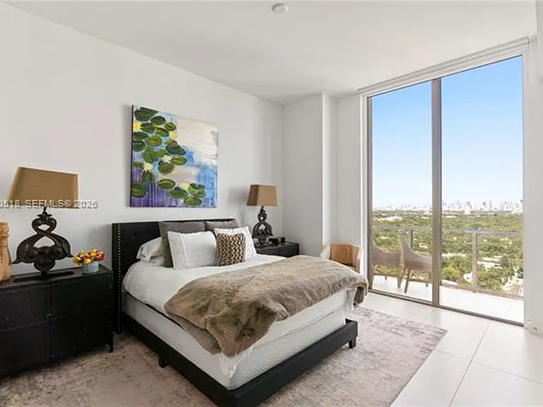 2678 Tigertail Ave #Penthouse CU-4 — Photo 15