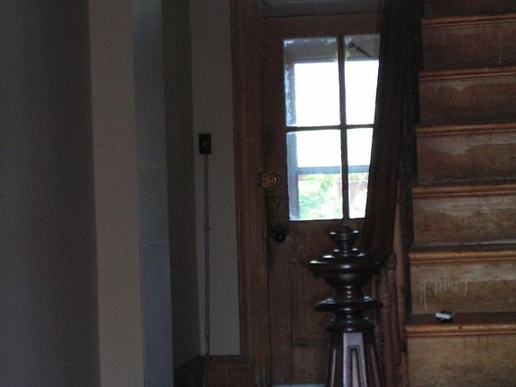 2nd image of 1012 Allen Ave Floor 2
