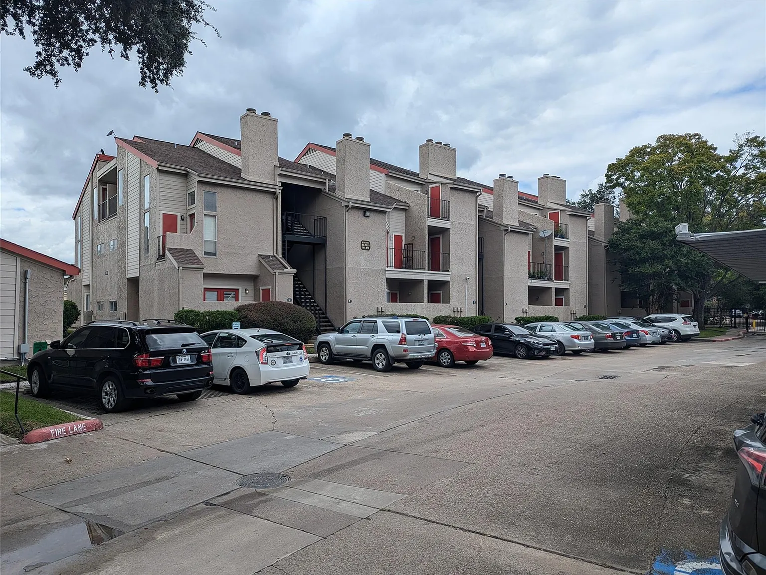 1 bed, 1.0 bath, 467 sqft, $850 — Photo 2