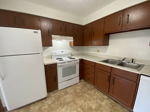 2nd image of 1300 S 13th St #4
