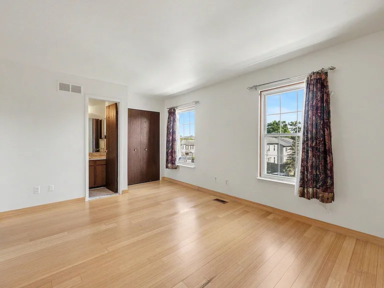 3422 Burbank Dr — Photo 7