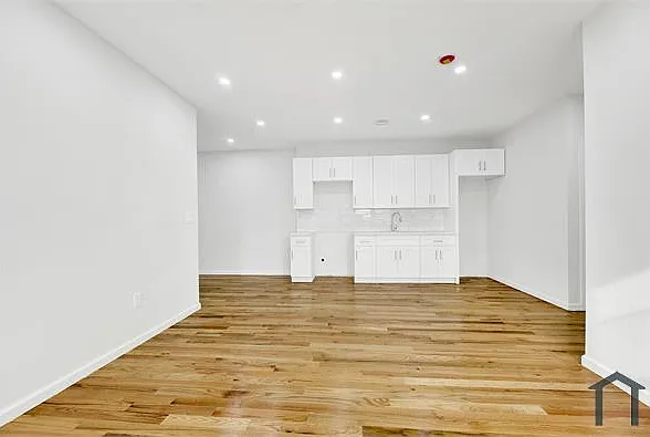 2 bed, $3,100 — Photo 2