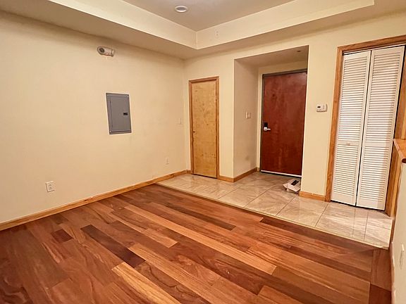 5th image of 1306 W Girard Ave #E