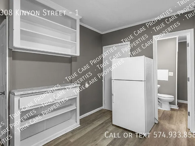 1308 Kinyon St #1 — Photo 8
