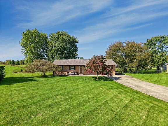 2nd image of 5943 Elk Creek Rd
