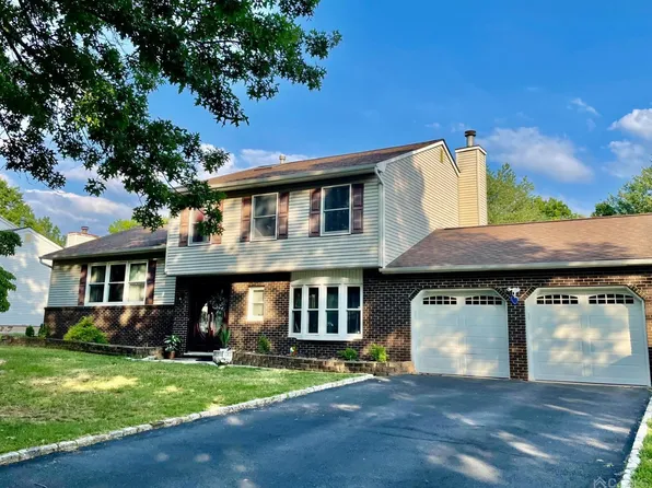 6 Ballas Ln, Piscataway, NJ 08854