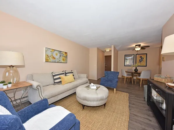 425 West Willow COURT #234, Fox Point, WI 53217