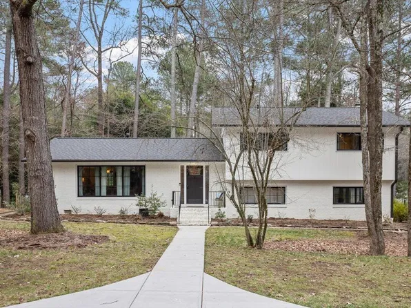 2439 Tilghman Cir, Chapel Hill, NC 27514