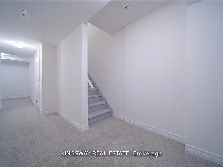 27 Paradox St — Photo 25