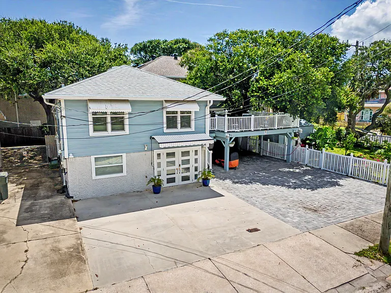 155 S Wild Olive Ave — Photo 1