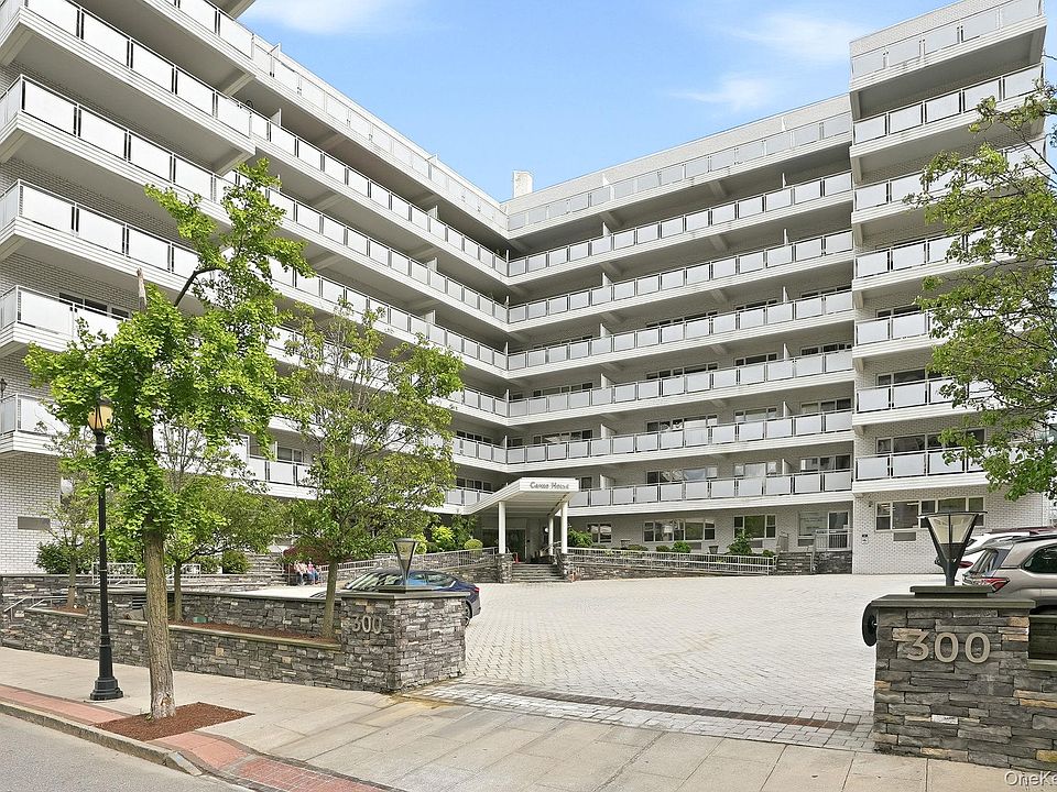 1st image of 300 Martine Avenue #9K